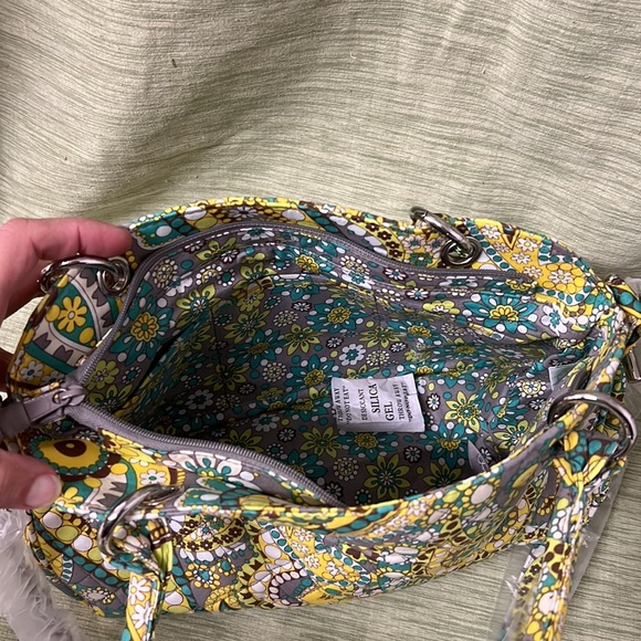 Vera Bradley chain bag in Lemon Parfait print - Picture 2 of 6